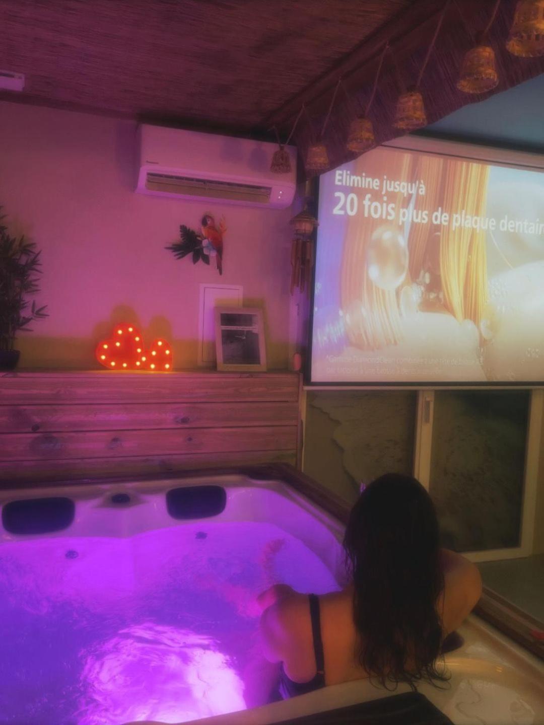 Les Spas De La Mer, Appart&Spa Aloha, 100M De La Plage, Plein Coeur Du Grau 勒格罗-迪鲁瓦 外观 照片